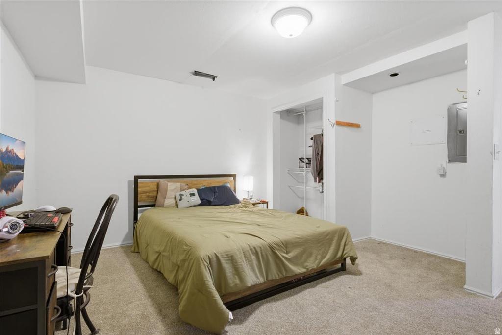 6822 S HIGH BLUFF DR West Jordan, UT 84081