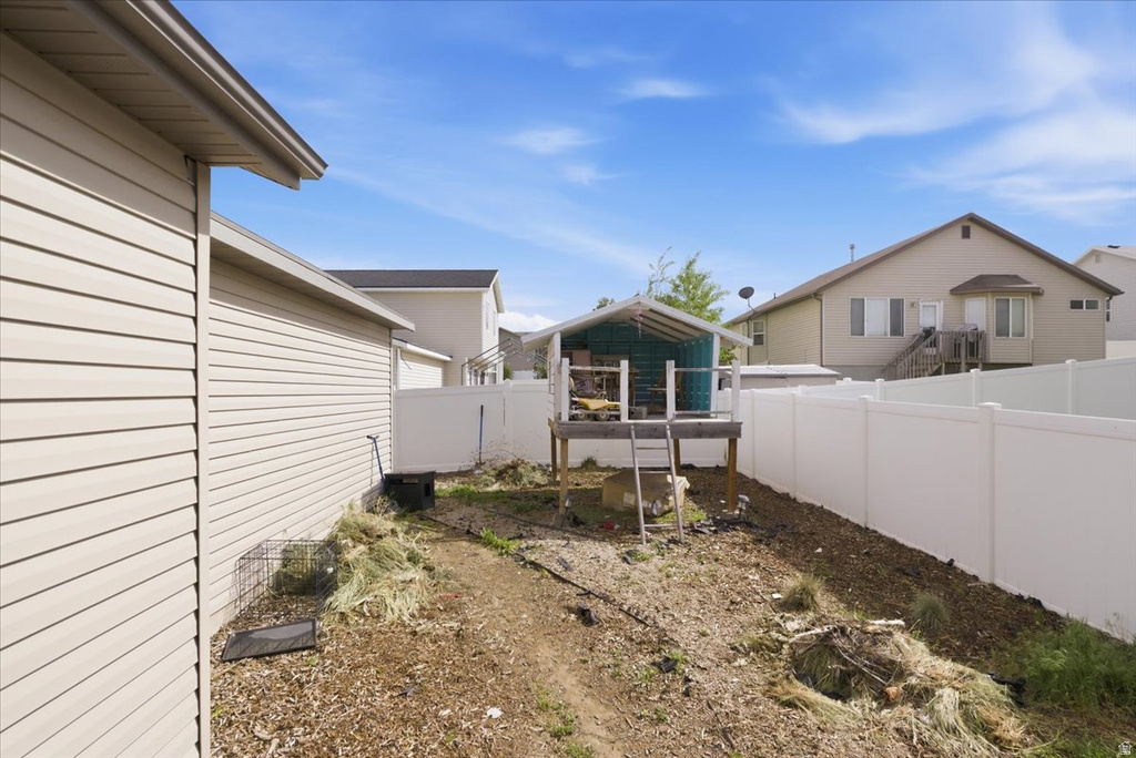 6822 S HIGH BLUFF DR West Jordan, UT 84081