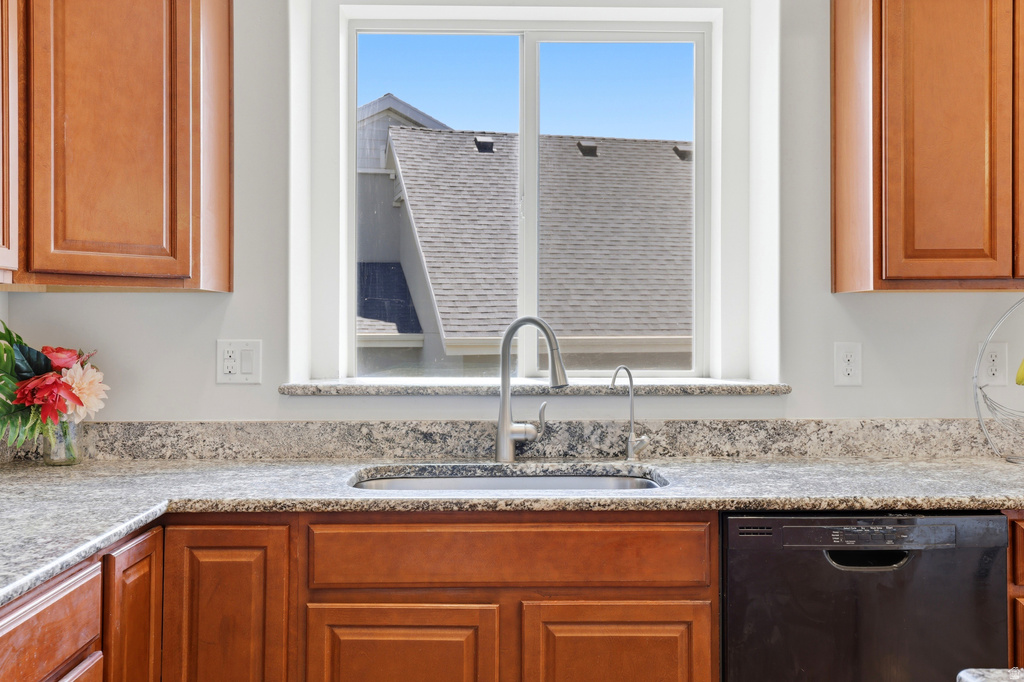 1443 W 1875 N Farmington, UT 84025