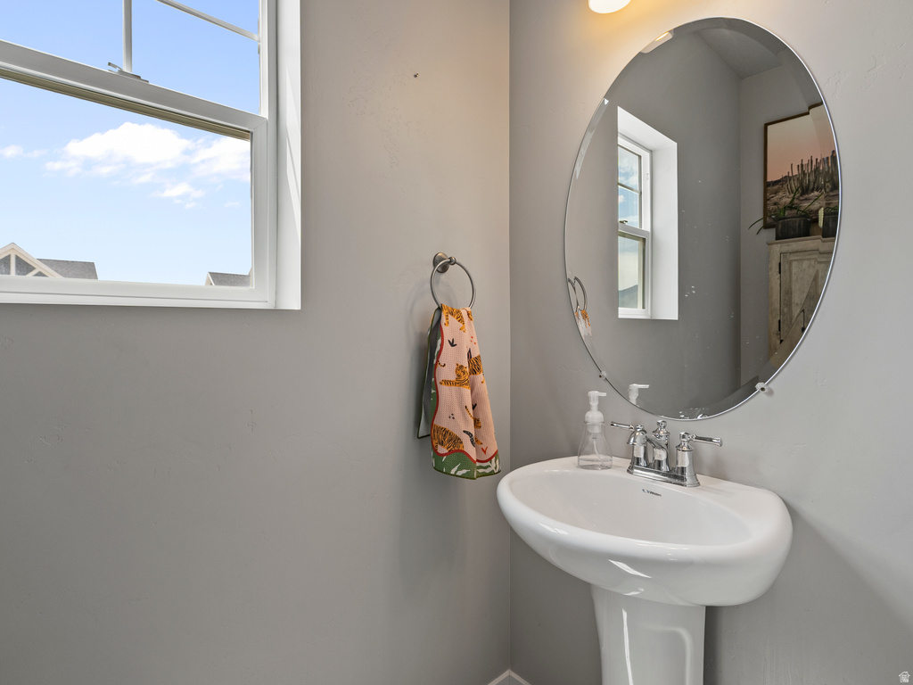 6733 N MT JEFFERSON Eagle Mountain, UT 84005