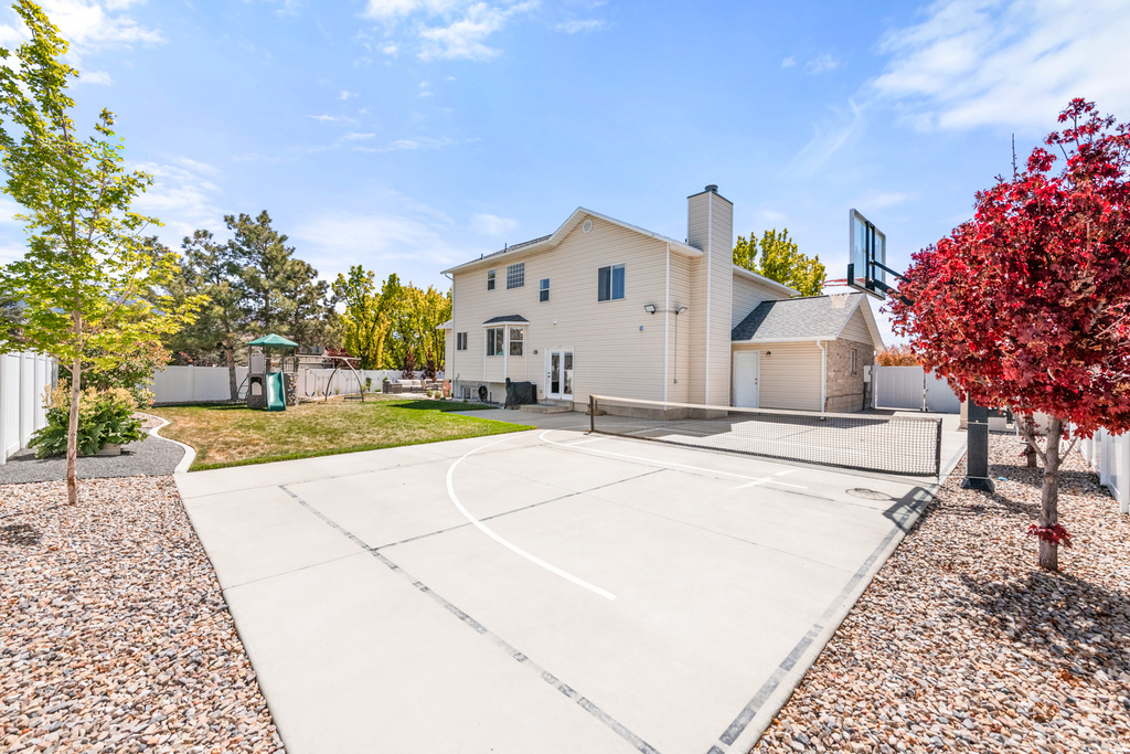 1372 W QUAIL COVEY CIR Riverton, UT 84065