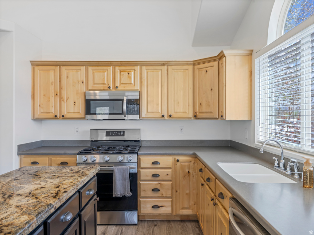 4541 W 5800 S Hooper, UT 84315