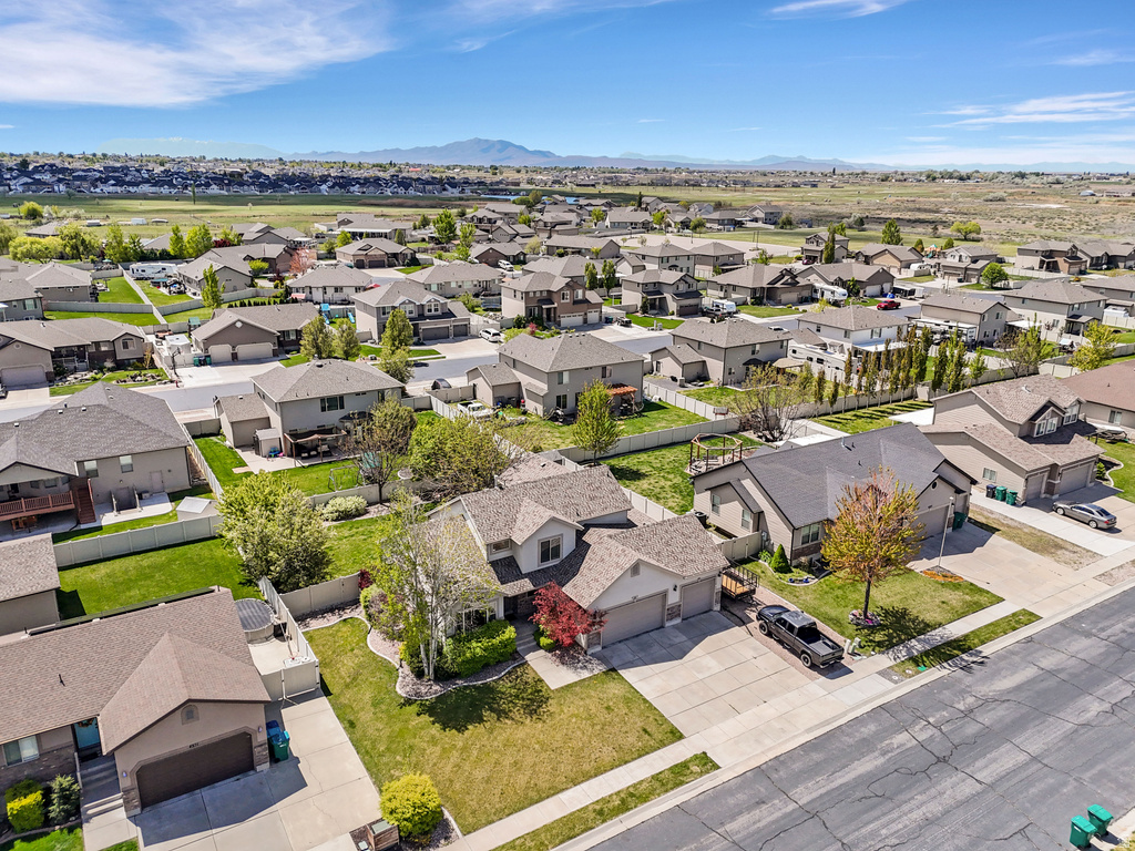 4541 W 5800 S Hooper, UT 84315