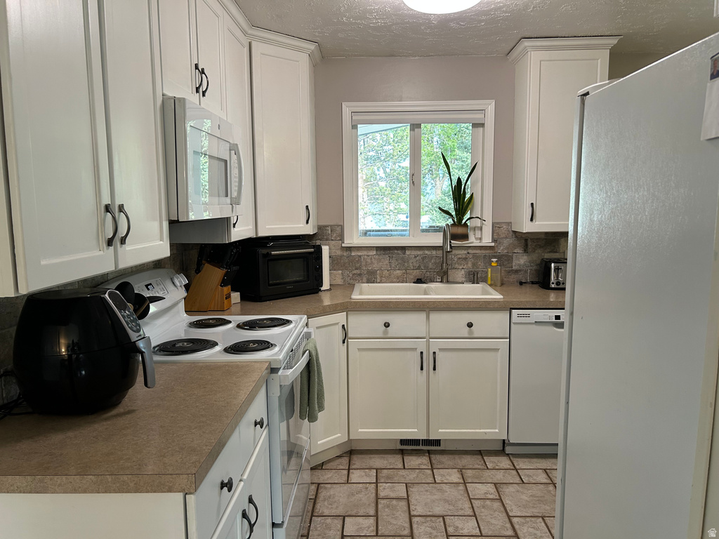 7659 S 2290 W photo 5