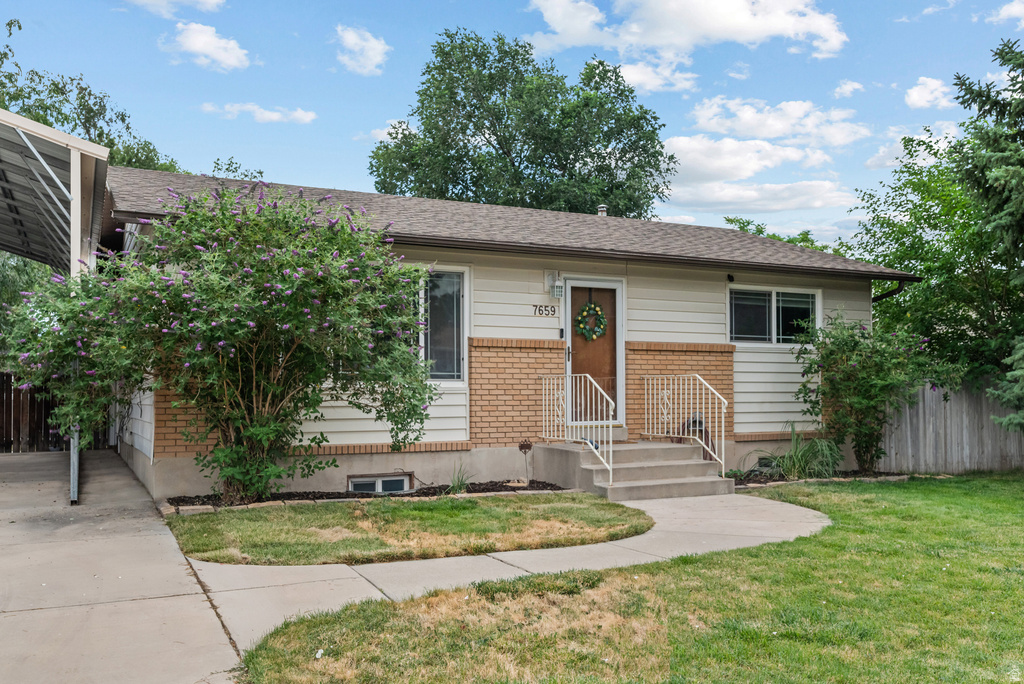 7659 S 2290 W photo 3