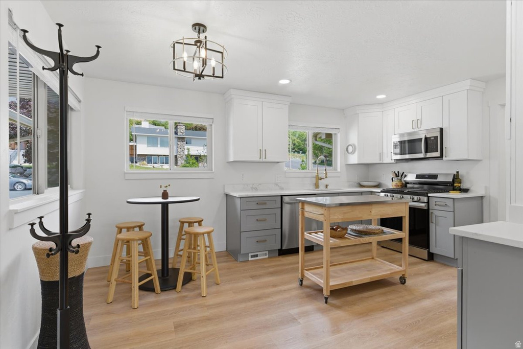 190 S 350 E Farmington, UT 84025