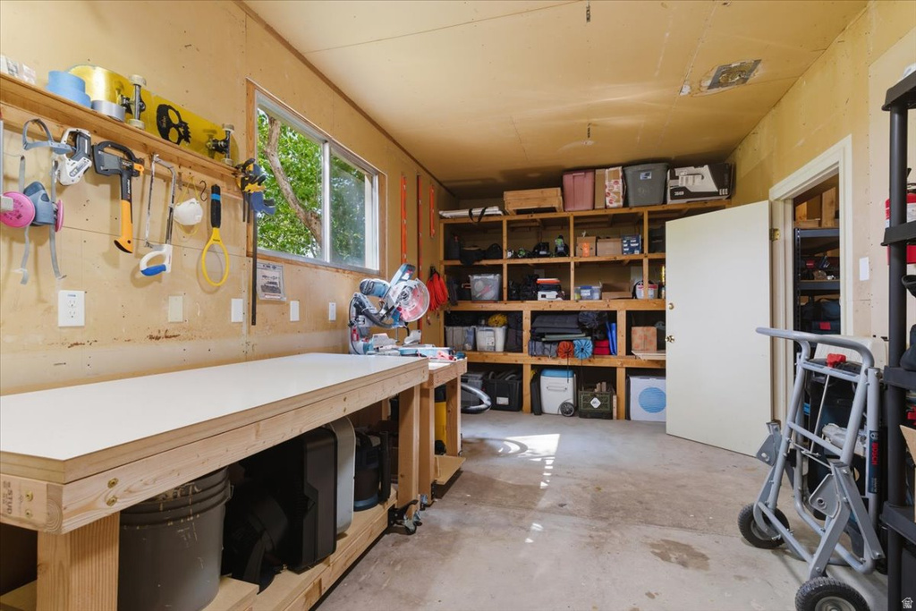 190 S 350 E Farmington, UT 84025