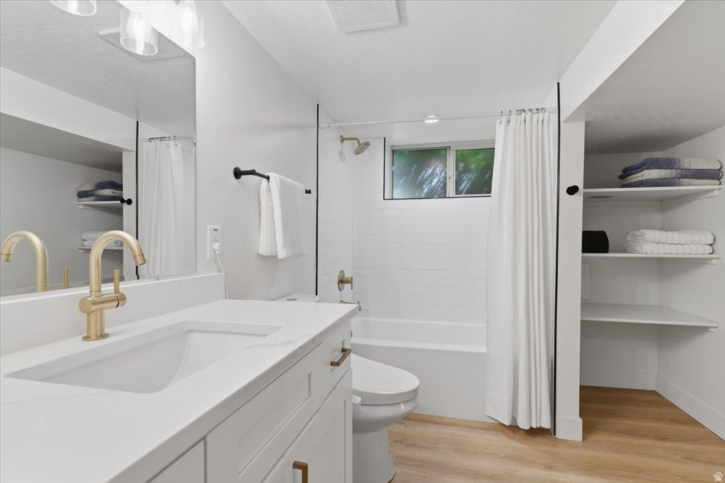 190 S 350 E Farmington, UT 84025