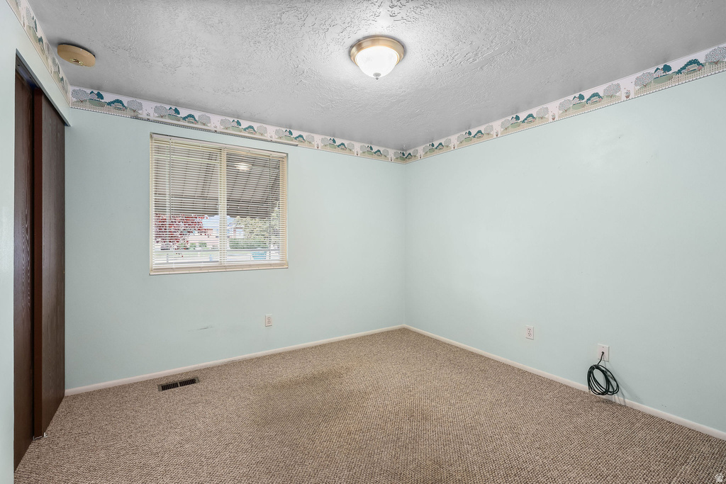 1345 S VALHALLA DR Clearfield, UT 84015