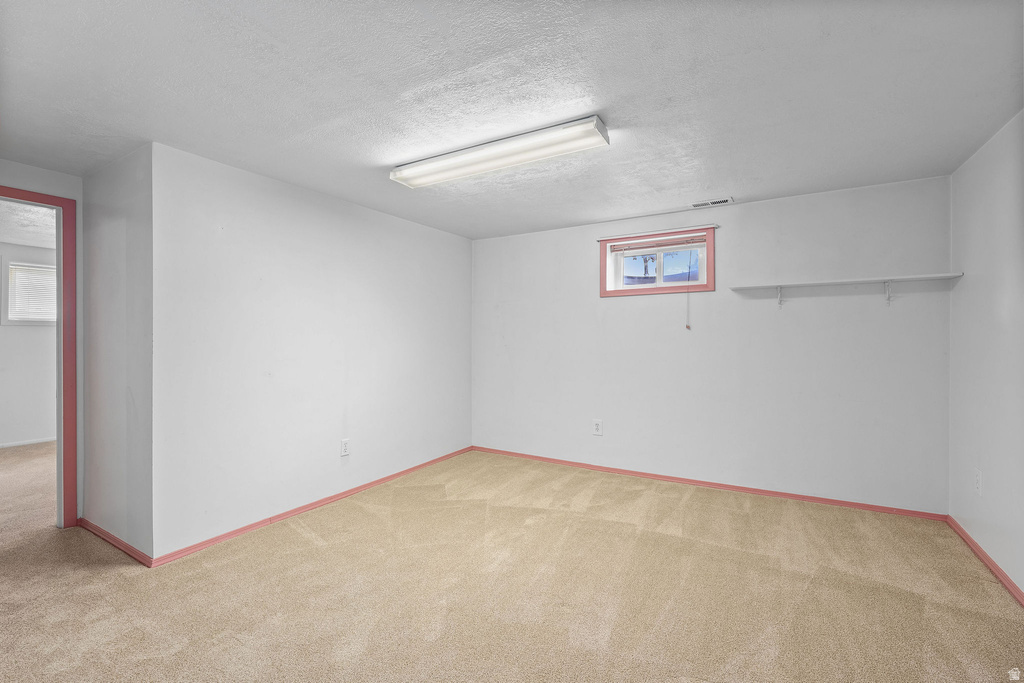 1345 S VALHALLA DR Clearfield, UT 84015