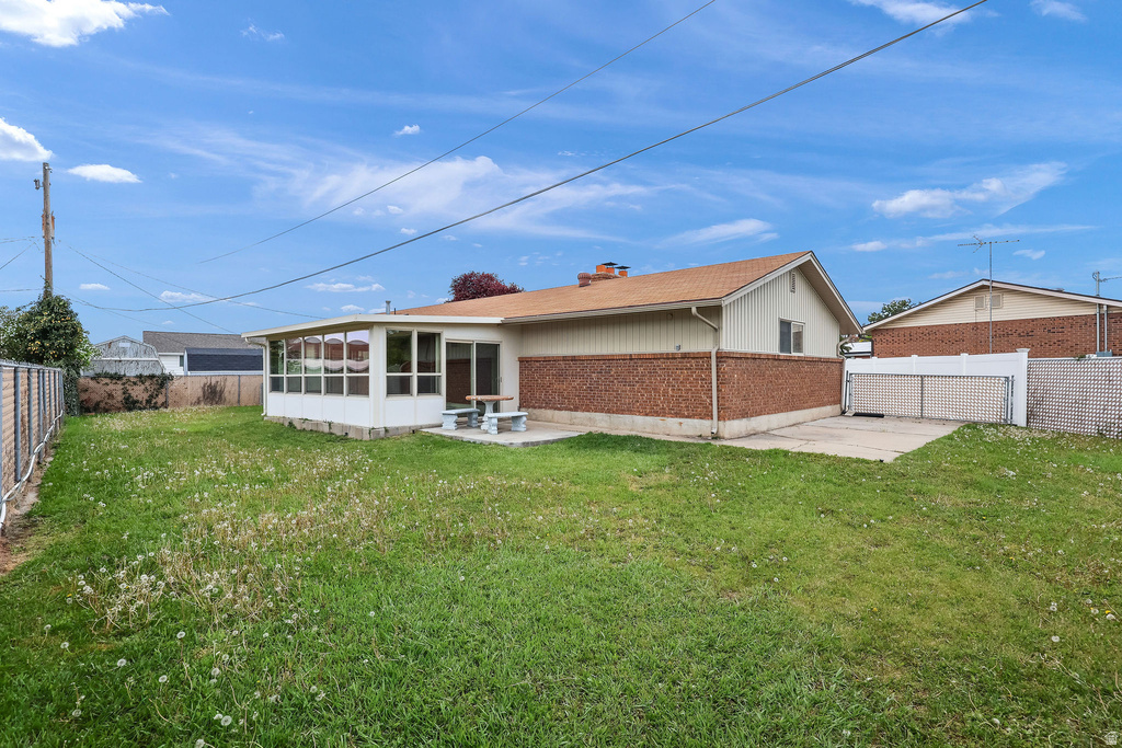 1345 S VALHALLA DR Clearfield, UT 84015