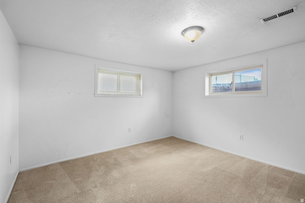 1345 S VALHALLA DR Clearfield, UT 84015