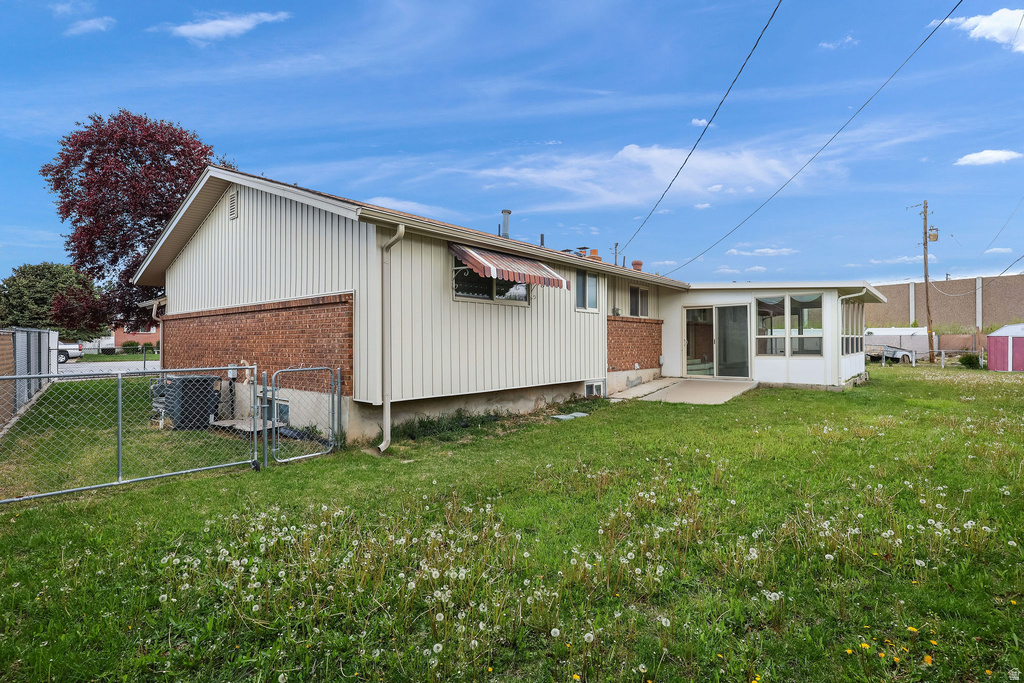 1345 S VALHALLA DR Clearfield, UT 84015