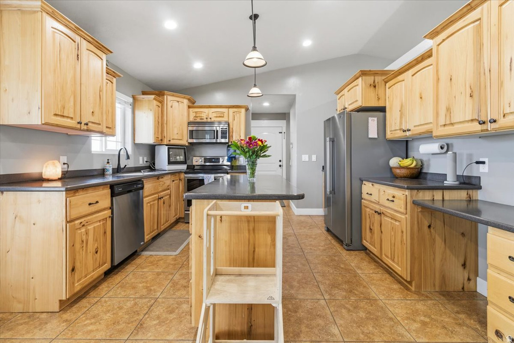 495 N 300 W Moroni, UT 84646