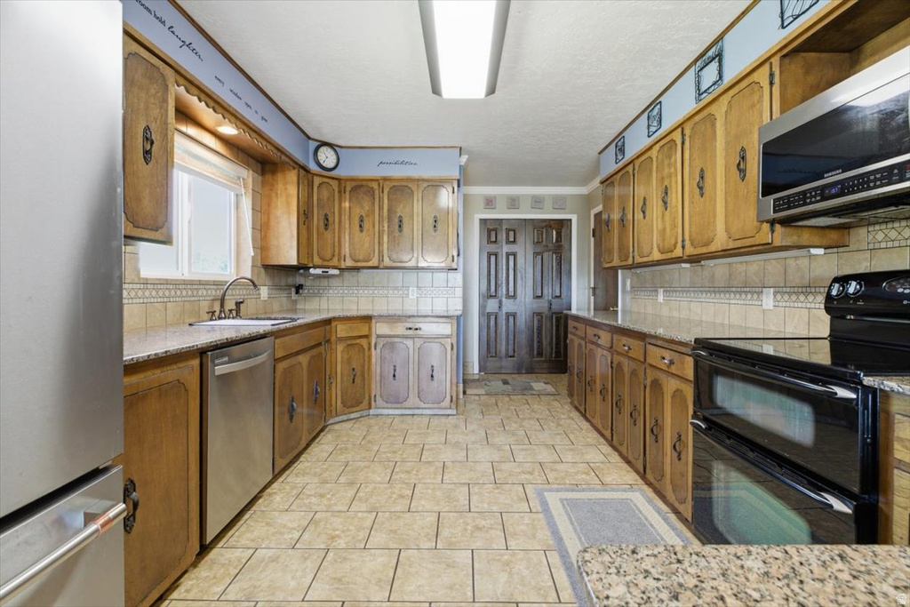 222 E VALLEY DR Preston, ID 83263