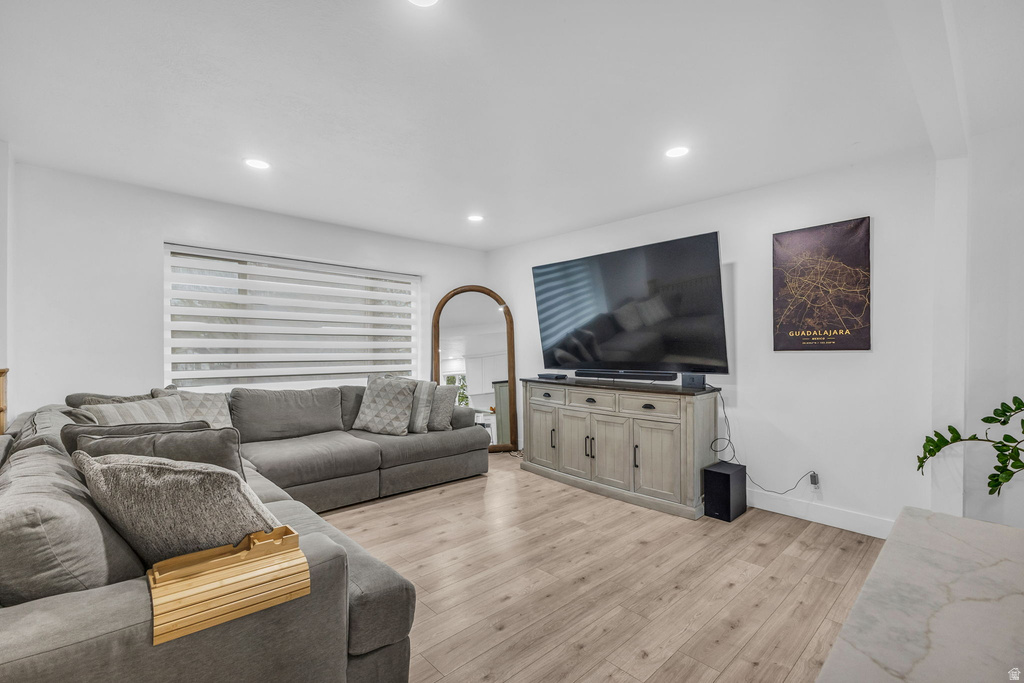 1860 W 7225 S West Jordan, UT 84084