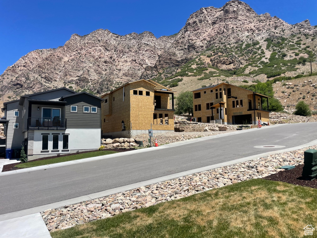 1590 E MADDIES CV photo 3