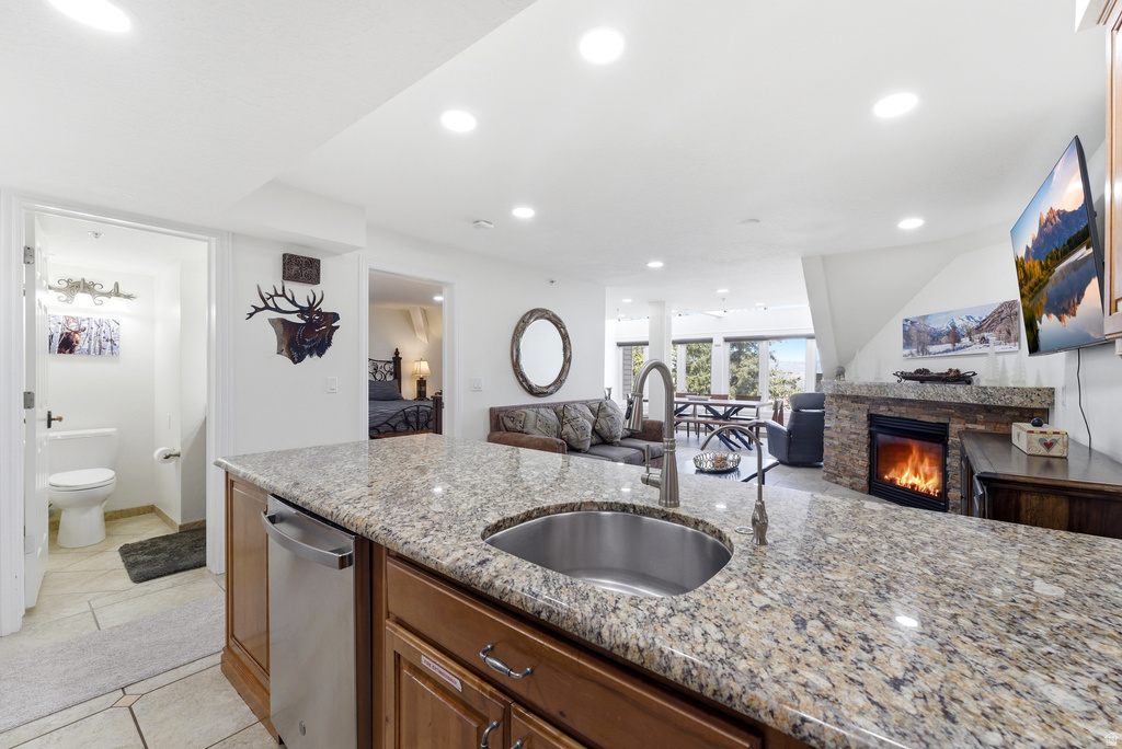 1415 LOWELL AVE photo 4