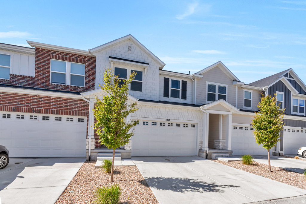 987 W CORAL CHARM WAY photo 3