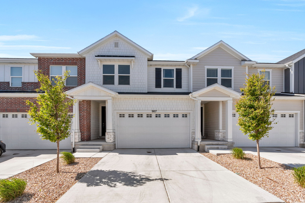 987 W CORAL CHARM WAY photo 2