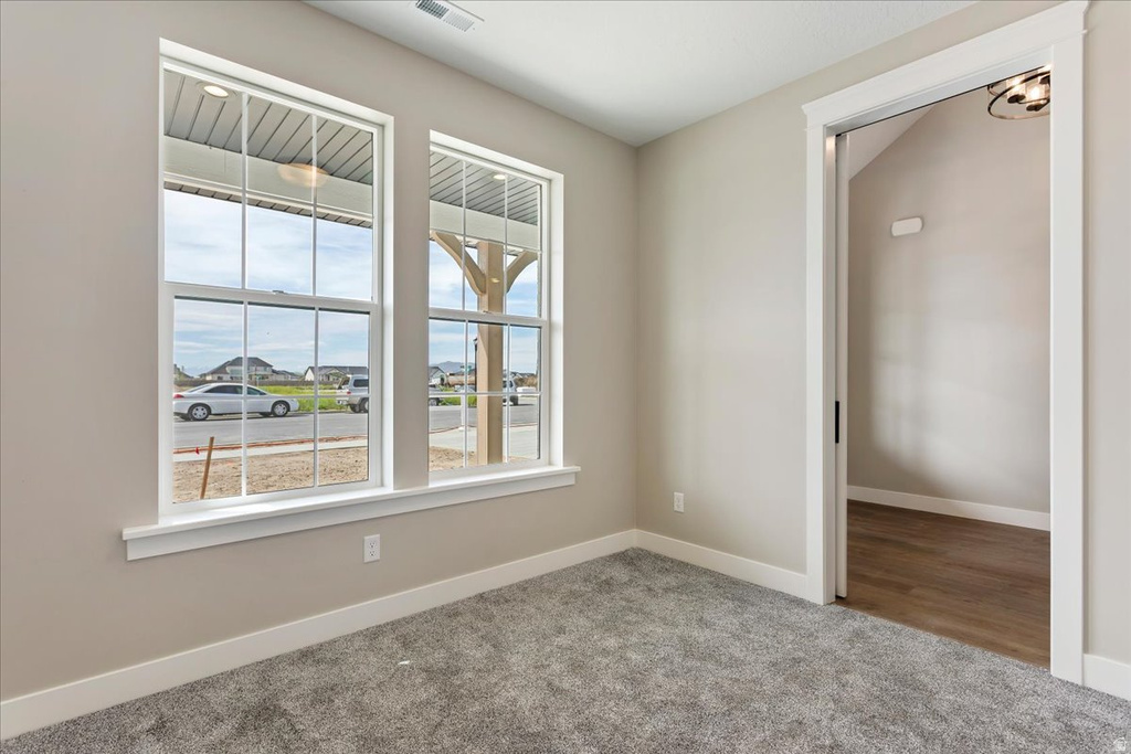 4285 W 400 S photo 4