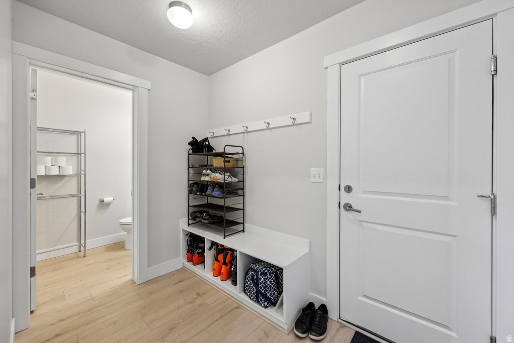 528 S 950 W photo 3