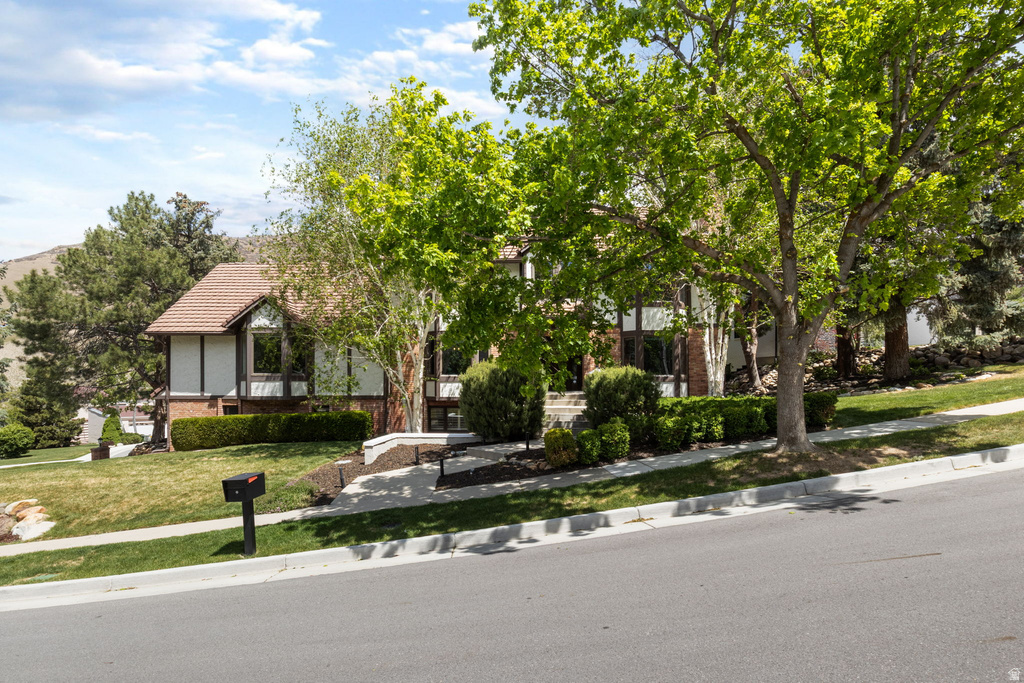 4049 E PROSPECTOR S DR photo 3