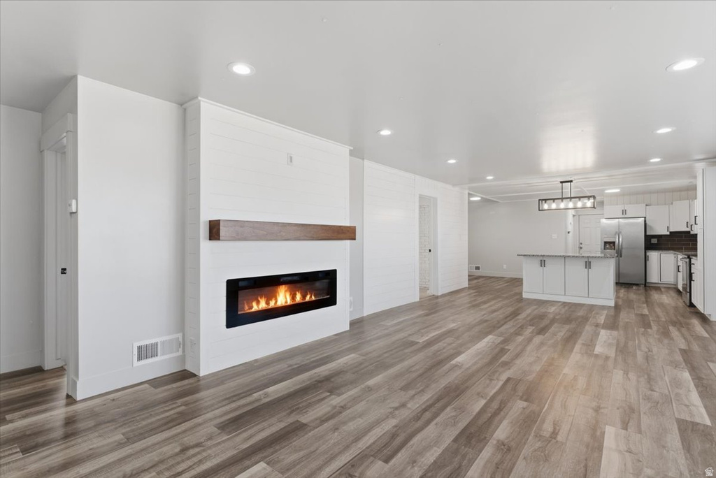 5564 S 2425 W photo 3