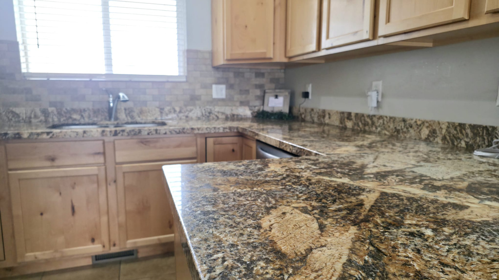 1437 W 925 S photo 5