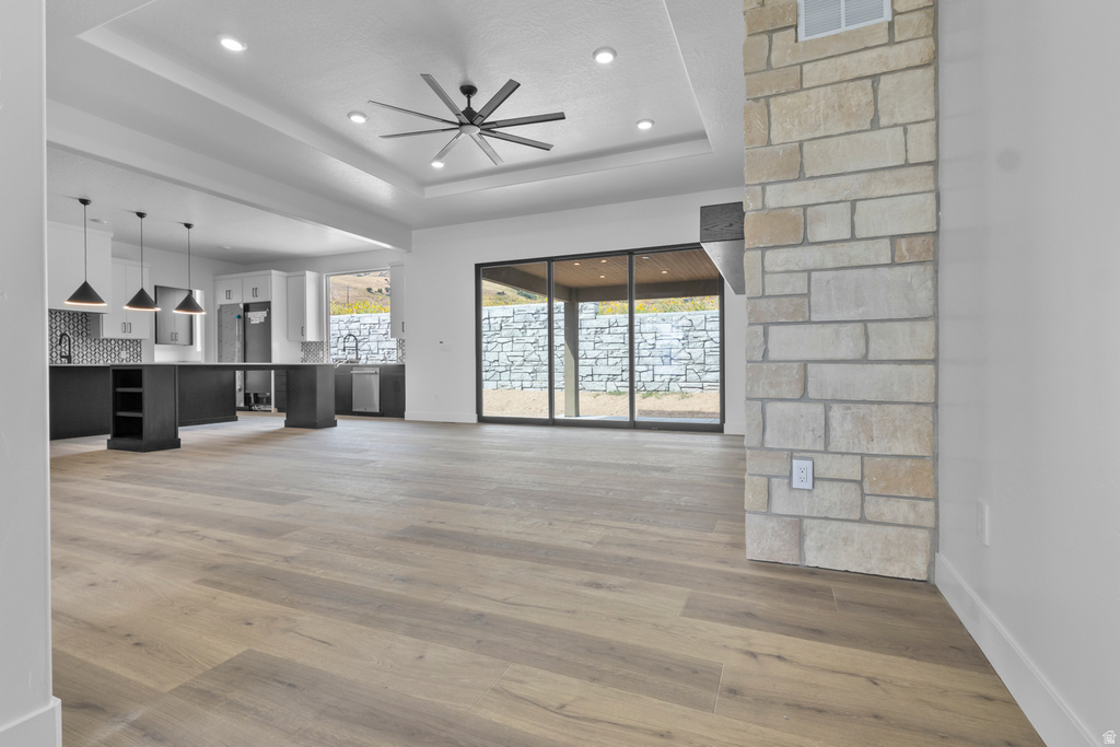 11 E TALISMAN AVE photo 4