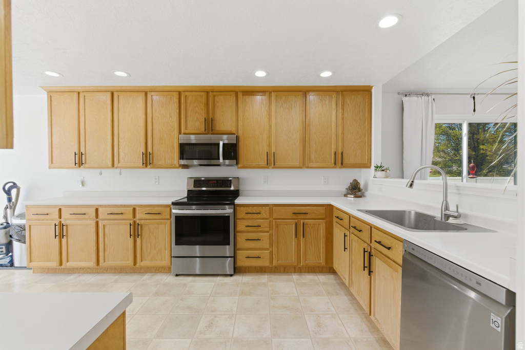 8374 S 6465 W photo 3