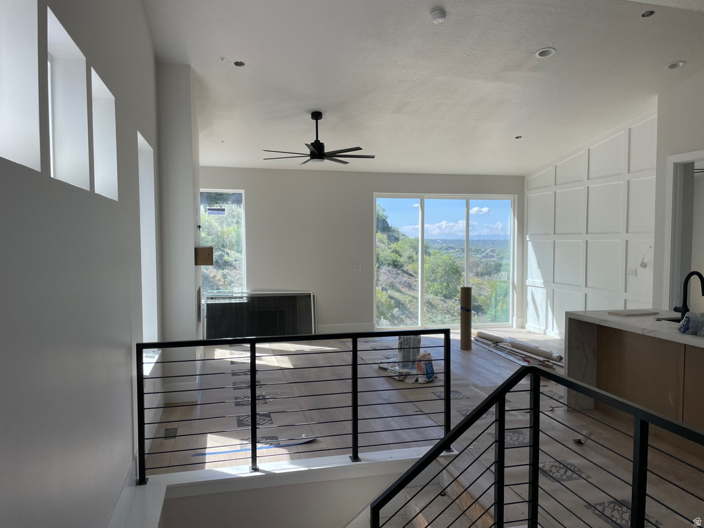 571 S ELENA LN photo 4