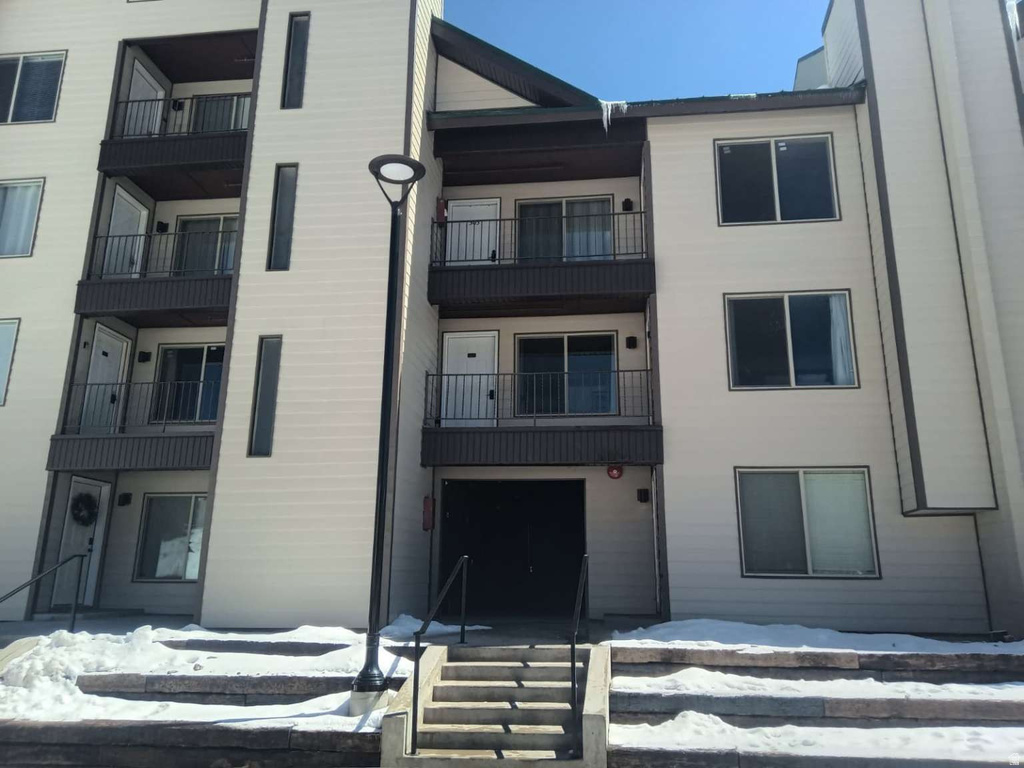 651 S SNOWFLAKE LN photo 3