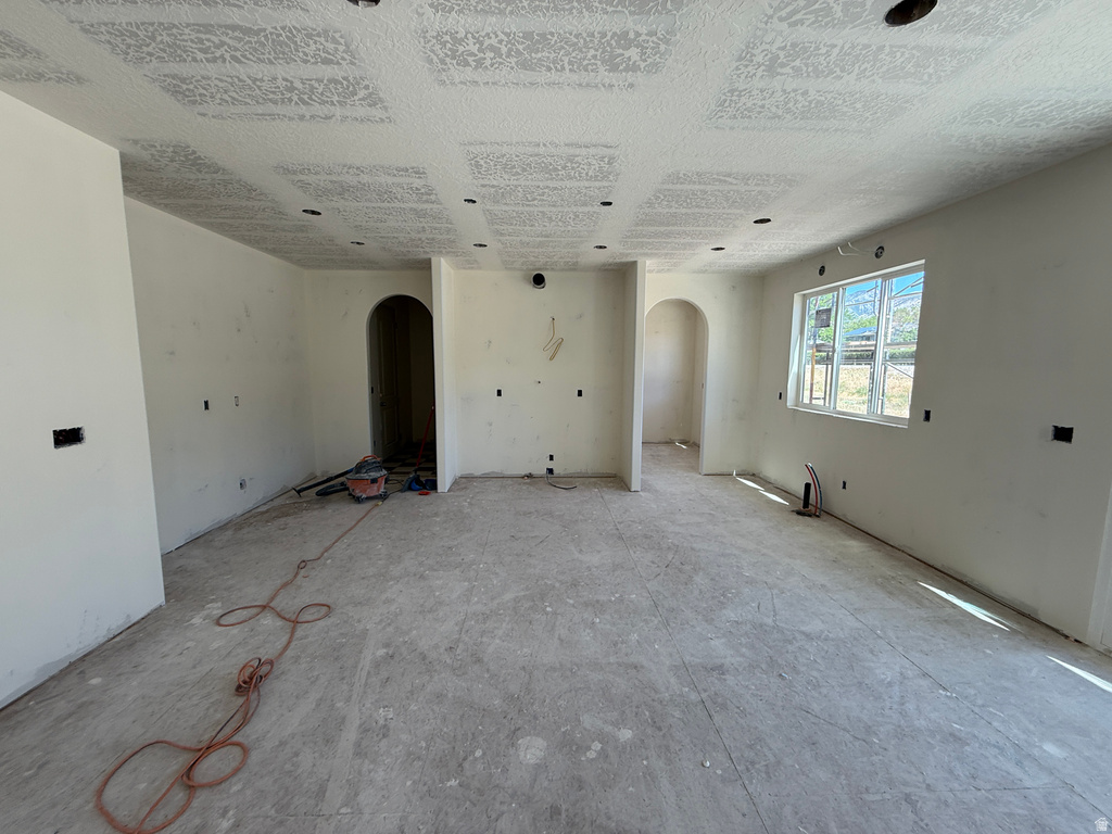 1636 N 320 E photo 4