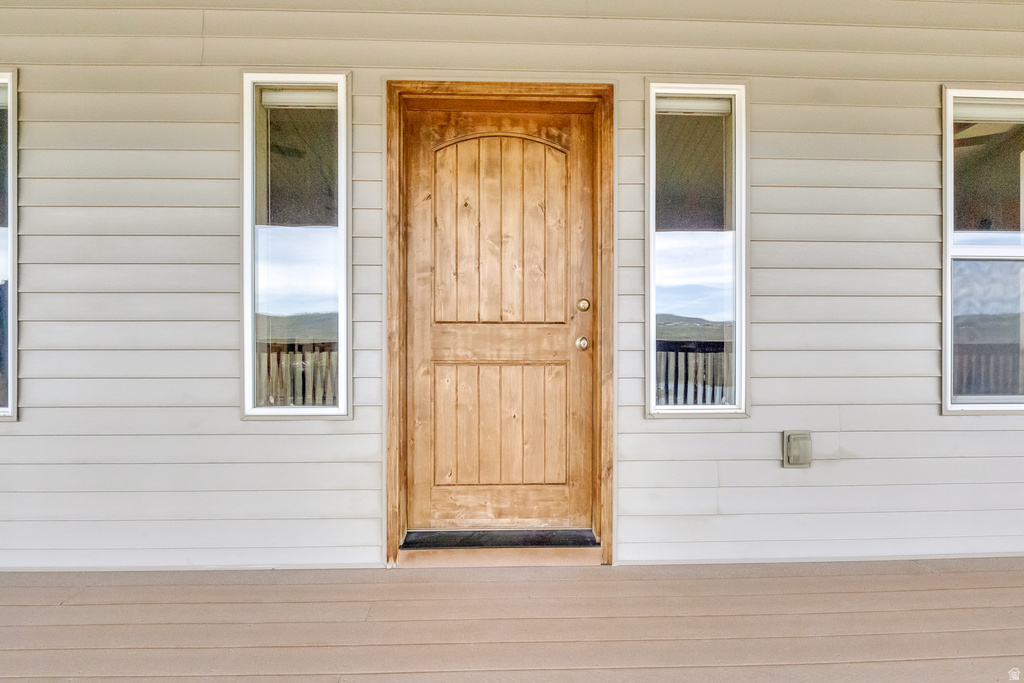 5786 N 1040 E photo 2