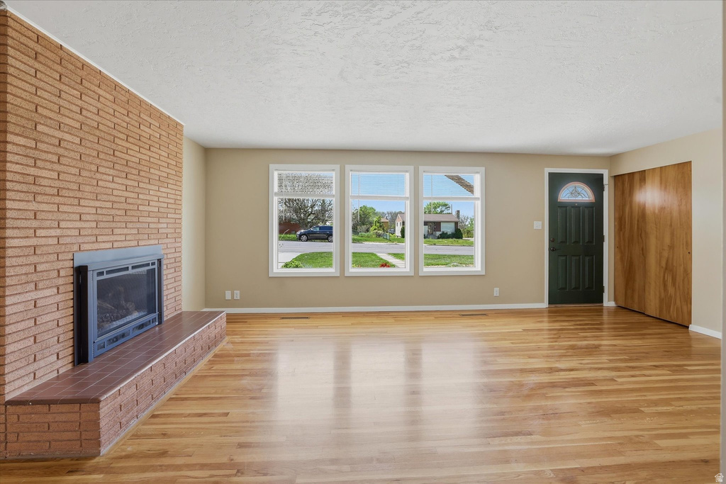 516 N 200 E photo 4