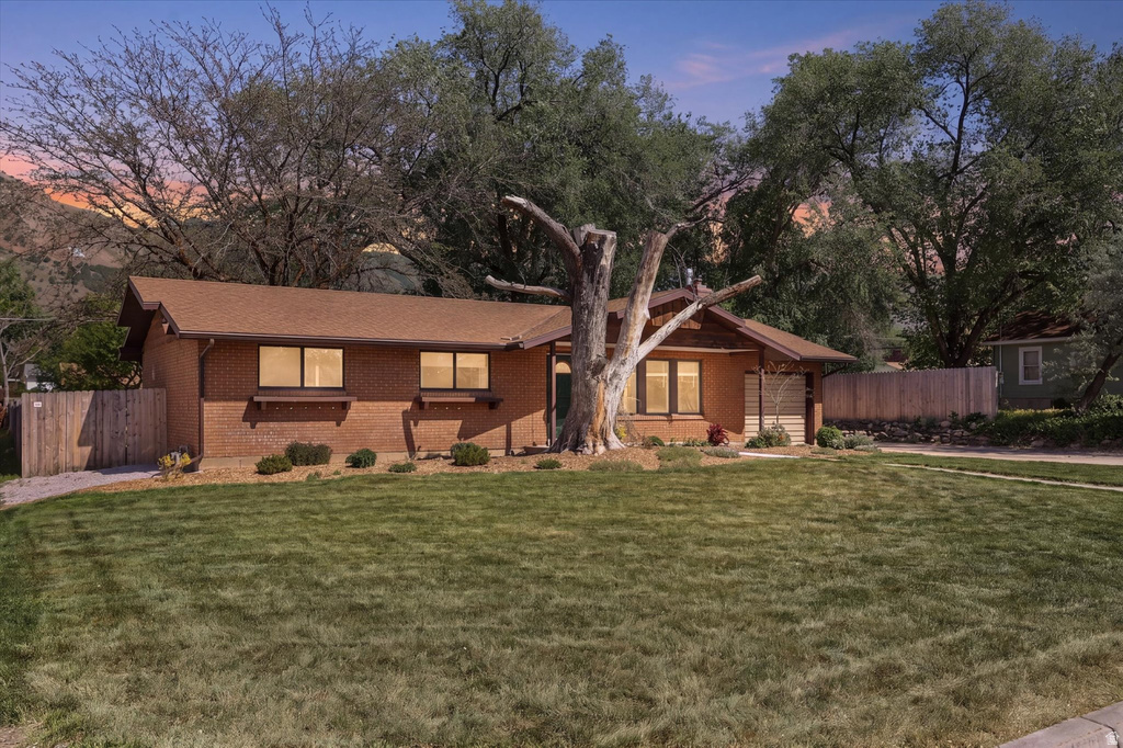 516 N 200 E photo 2