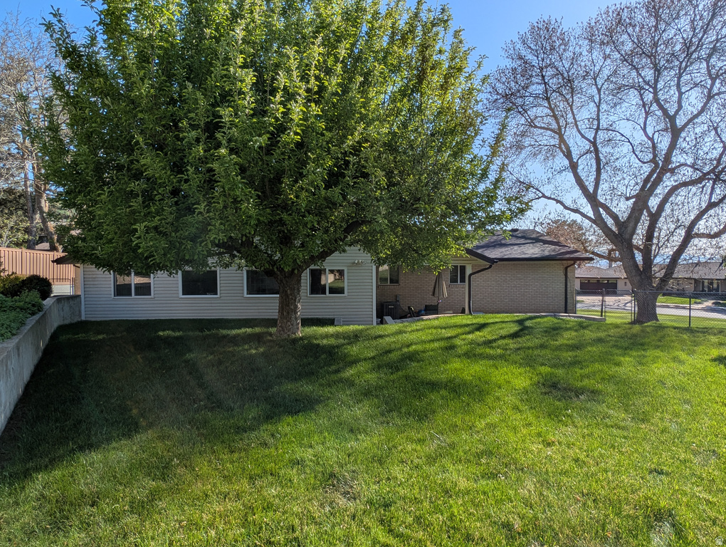 1411 E MILLBROOK WAY photo 4