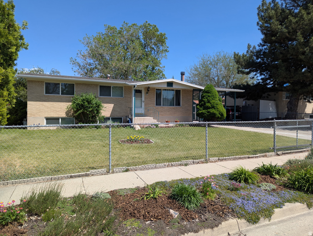 4545 S THORNWOOD AVE photo 2