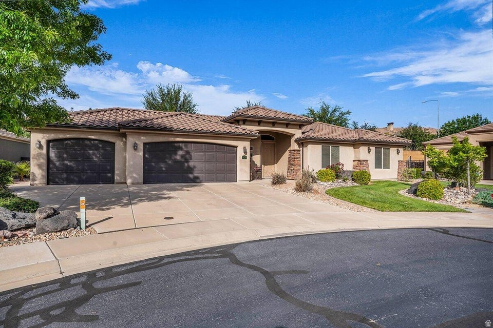805 S DIXIE DR photo 2