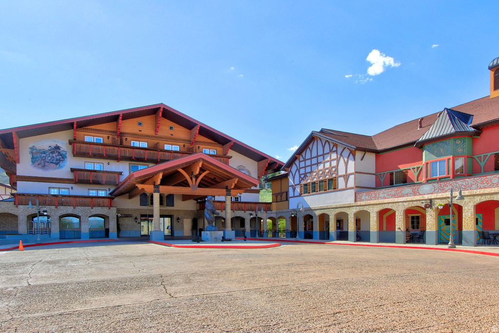 784 W RESORT DR photo 2
