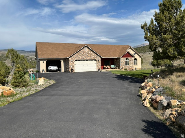 19638 S BUCKSKIN CIR photo 3