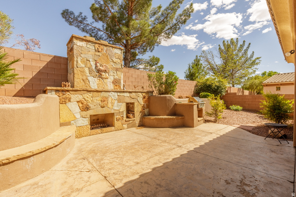 595 S PINEBROOK LN photo 5