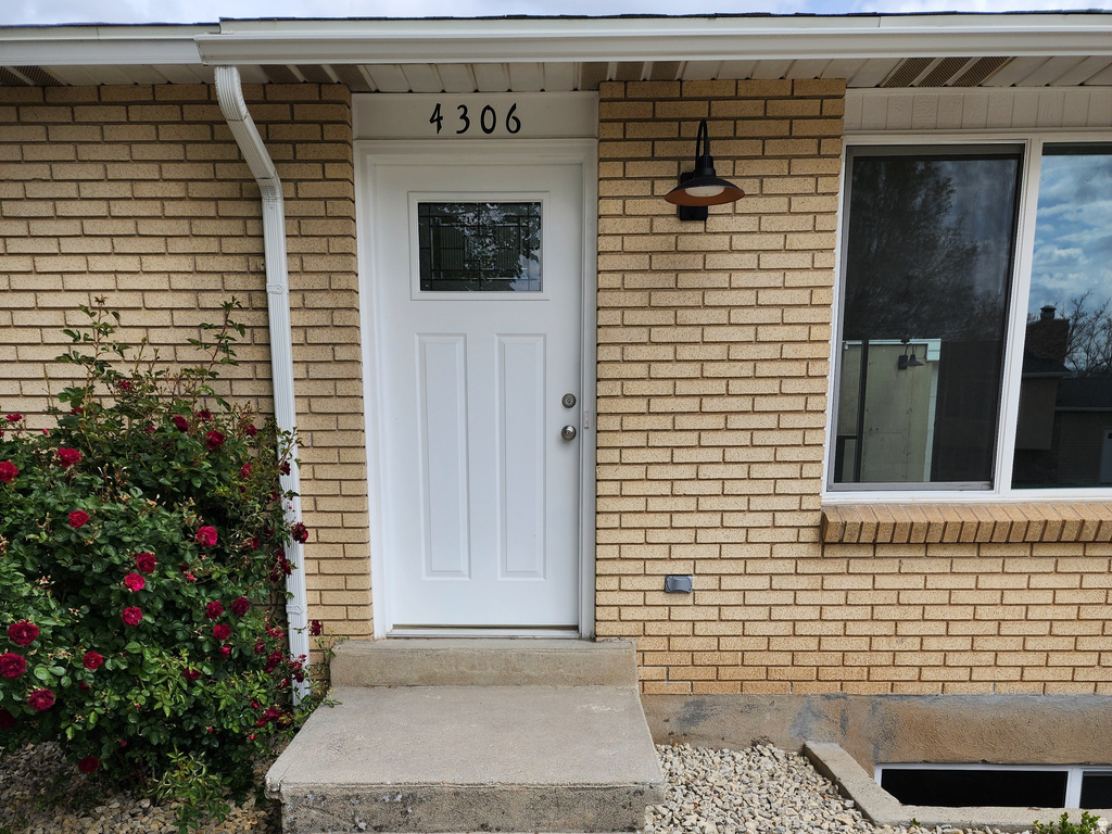 4306 W SUN DR photo 3