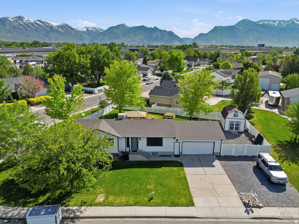 1438 N TRINNAMAN W LN photo 2
