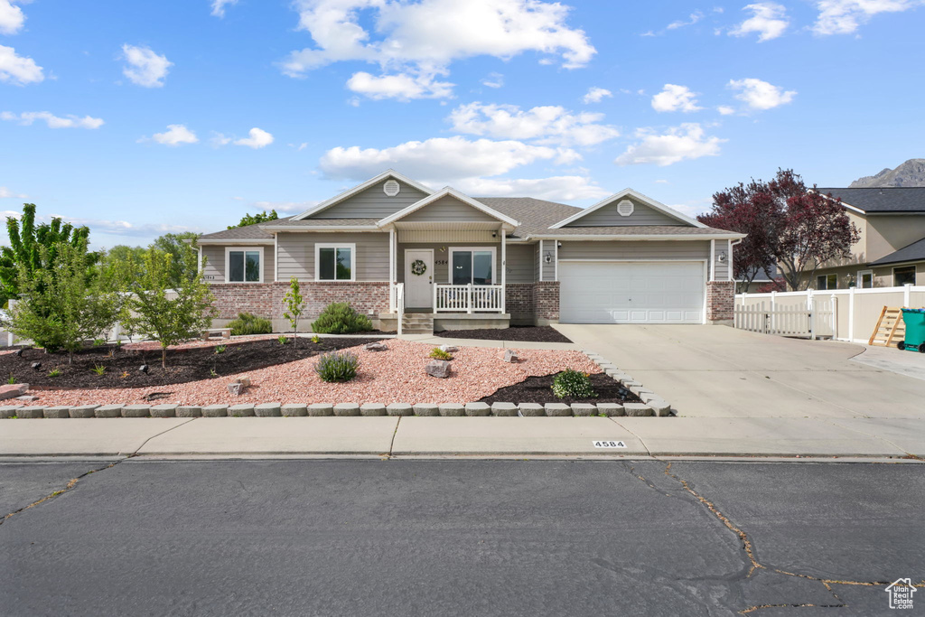 4584 W CARRIAGE LN photo 2