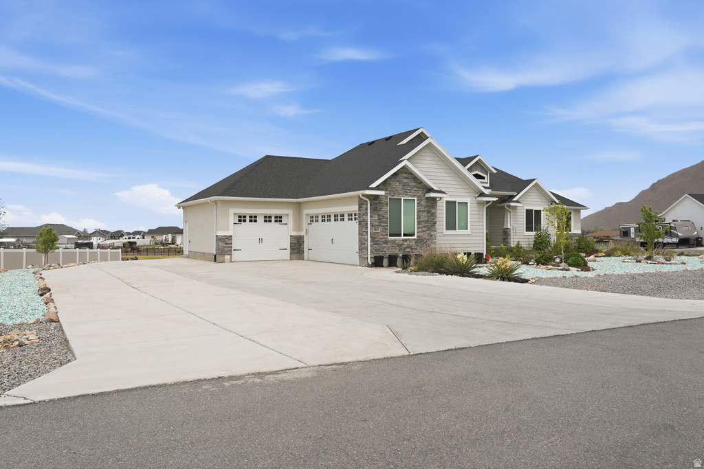1547 E OWEN CV photo 2