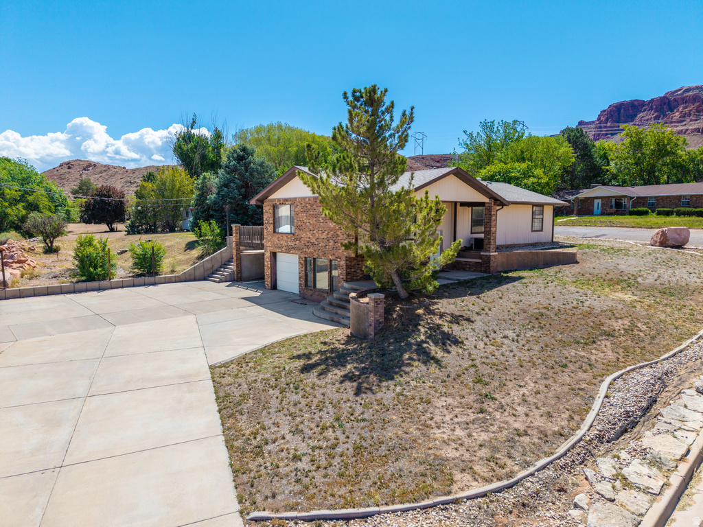 1225 BOULDER AVE photo 5