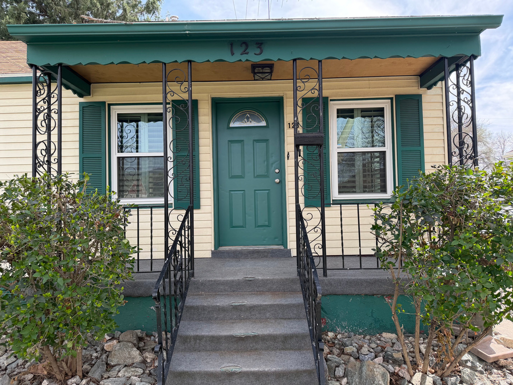 123 MOND ST photo 4