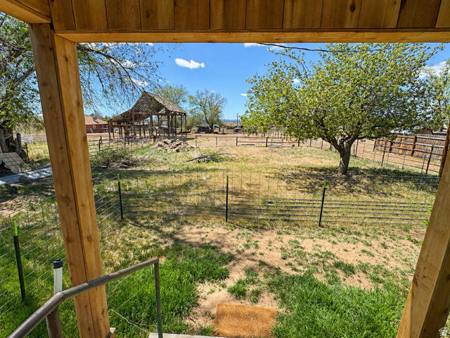 255 N MAIN photo 4